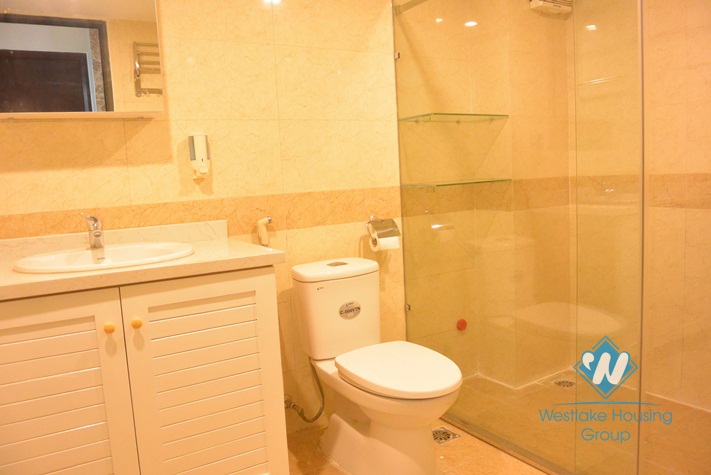 A nice and good-priced 1 bedroom apartment for rent on Hoang Quoc Viet, Cau Giay District